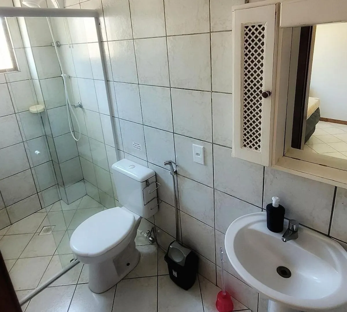 Sobrado 30 M Praia, Quartos Climatizados, 1 Vaga, Ate 6 Pessoas Bombinhas Semesterbostad